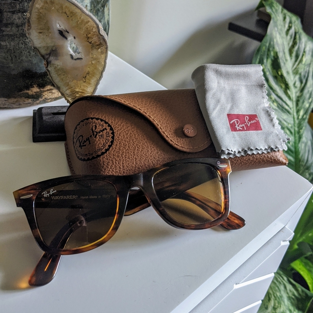 Classic Ray-Ban Wayfarer